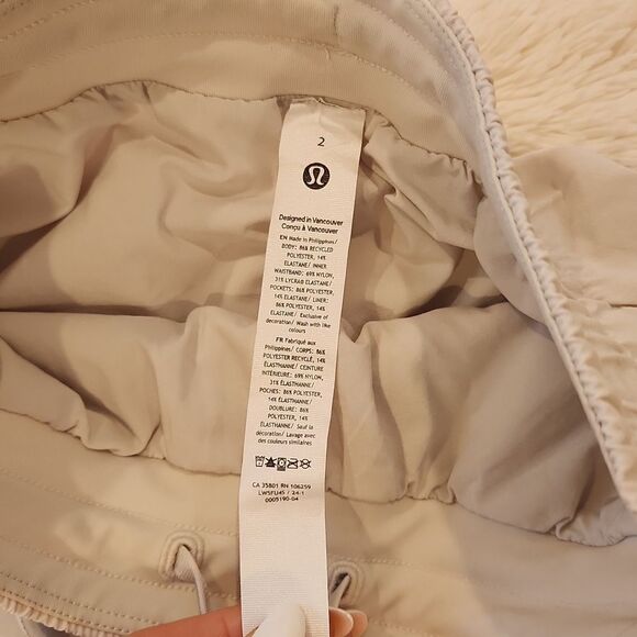 Lululemon Swift Mid-Rise Wide-Leg Pant in color bone size 2 new no tag - Picture 12 of 16